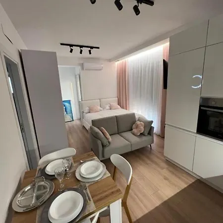 Studio Luxury *