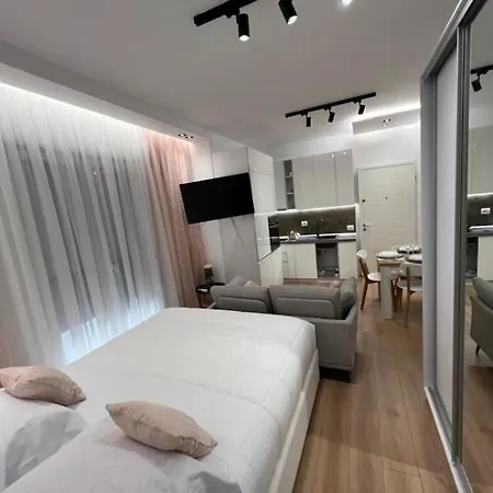 Studio Luxury *